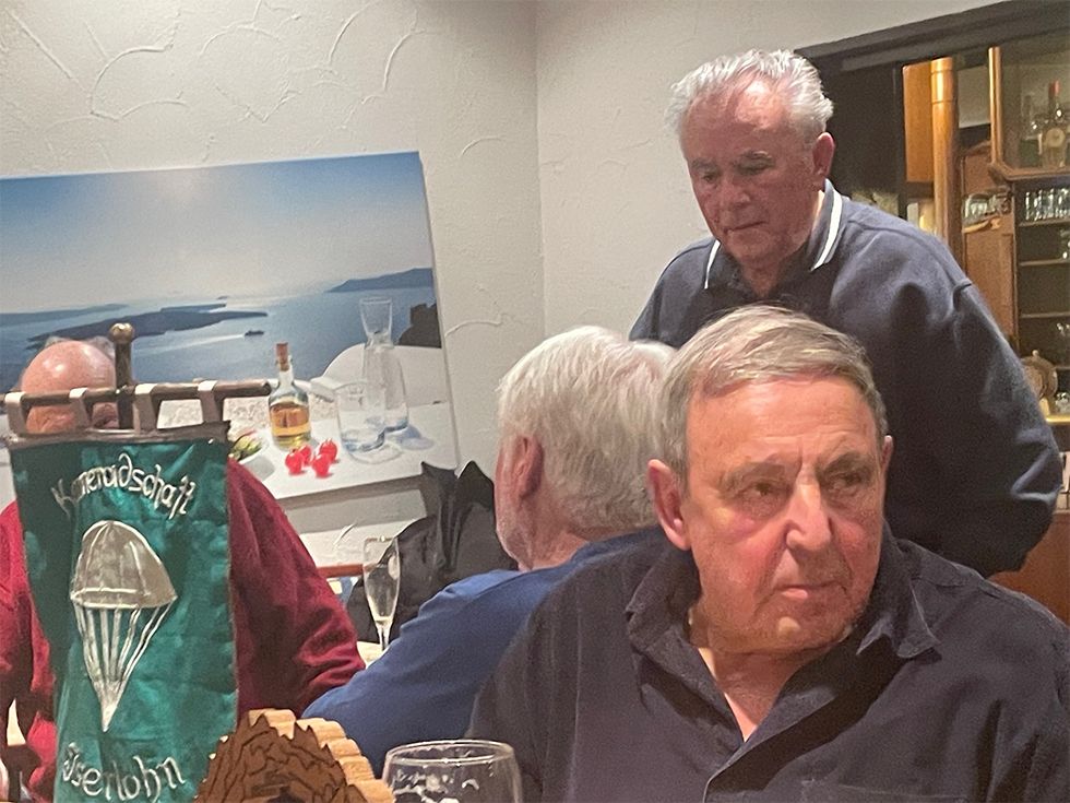 Fallschirmjägerstammtisch Iserlohn Dezember 2024 Weihnachtsessen