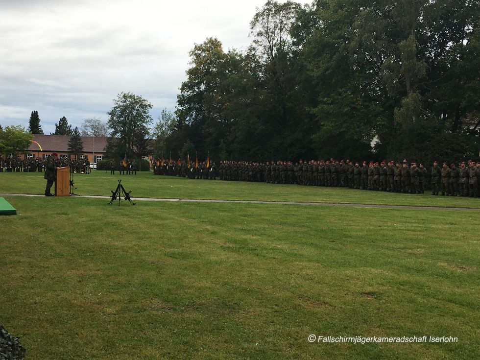 Appell "Tag der Fallschirmjäger"