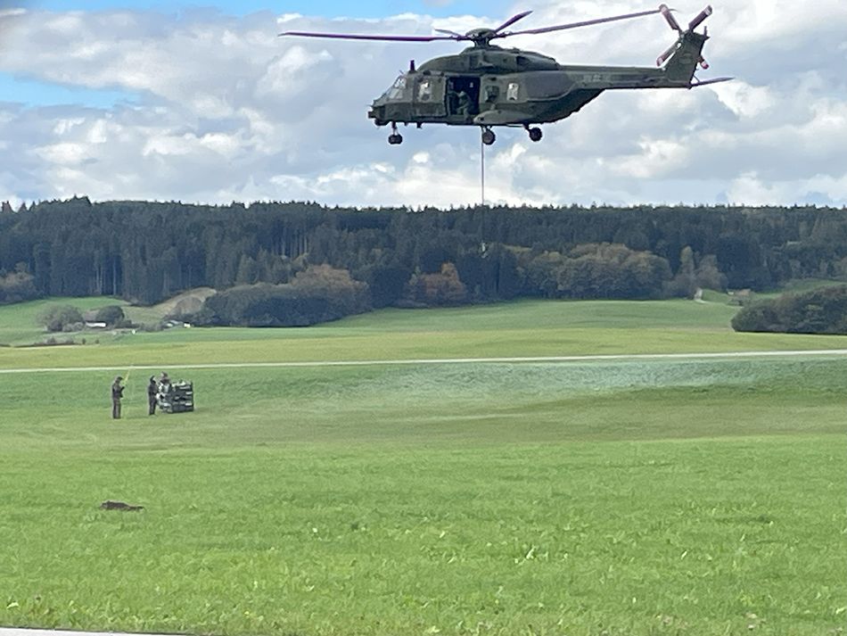 Tag der Fallschirmjäger 2024 - Luftransportausbildung