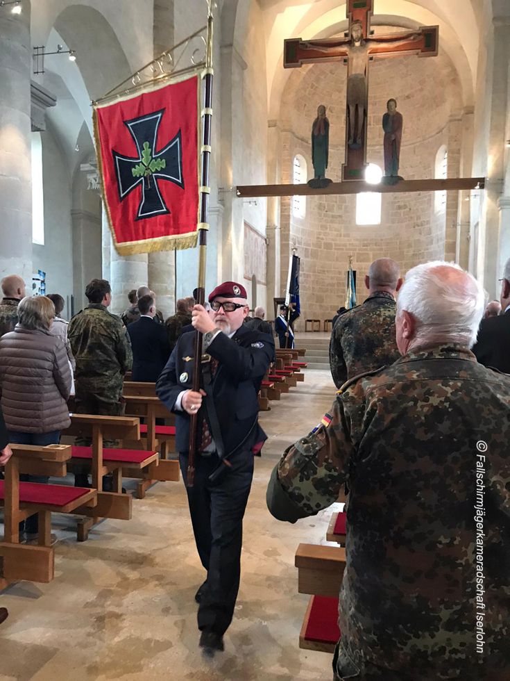 Fahne Fallschirmjägerkameradschaft Iserlohn