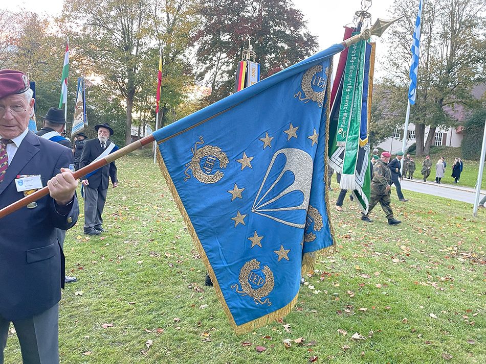 Tag der Fallschirmjäger 2024 - UEP Fahne